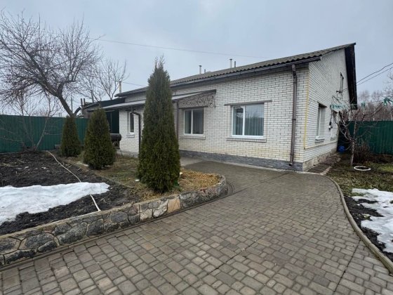 Продаж будинку в зручній локації! Недалеко від центру. Глухів