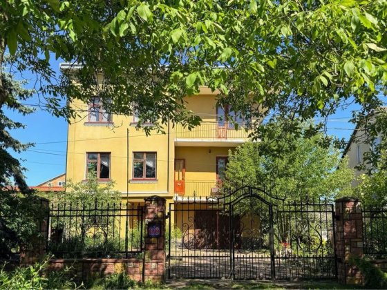 Продається затишний будинок в  Дрогобичі Дрогобич