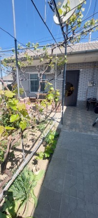 Пропонується до продажу частина будинку в центральній частині міста Ізмаїла з повноцінним підземним  - фото 1