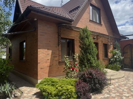 Кирпичный дом новой постройки с ремонтом, участок 9 соток Ізмаїл