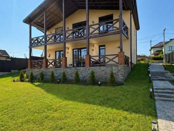 Продаж готового будинку в Гостомель з великою ділянкою Гостомель