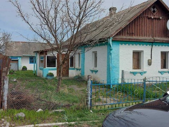 м. Козятин - продаю будинок із земельною ділянкою 6 соток