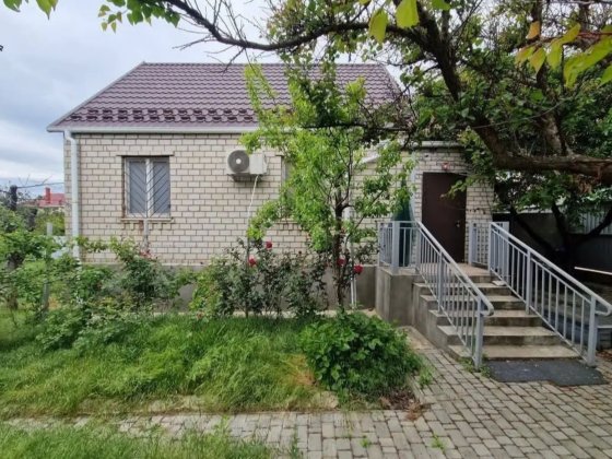 Продаж капітального будинку біля озера Чорноморськ