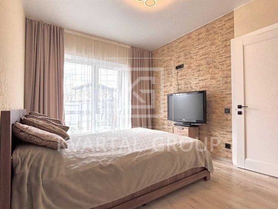 Продам ГАРНИЙ таунхаус з ремонтом, меблями. 4 кімнати. Газ. Гостомель
