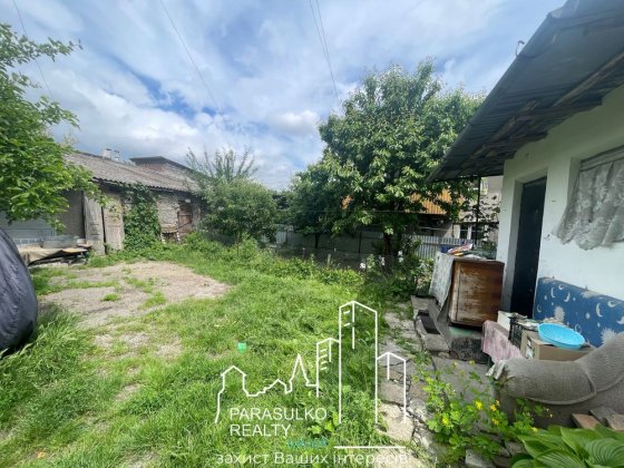Продам частину будинку в центральній частині міста Кам'янець-Подільський
