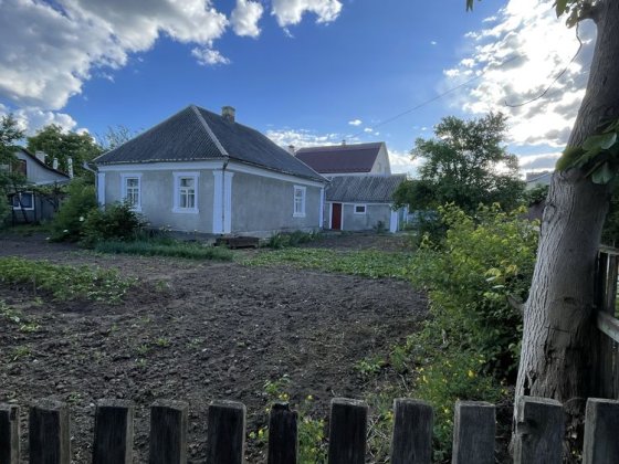 Продам будинок за ціною однокімнатноі квартири Кам'янець-Подільський