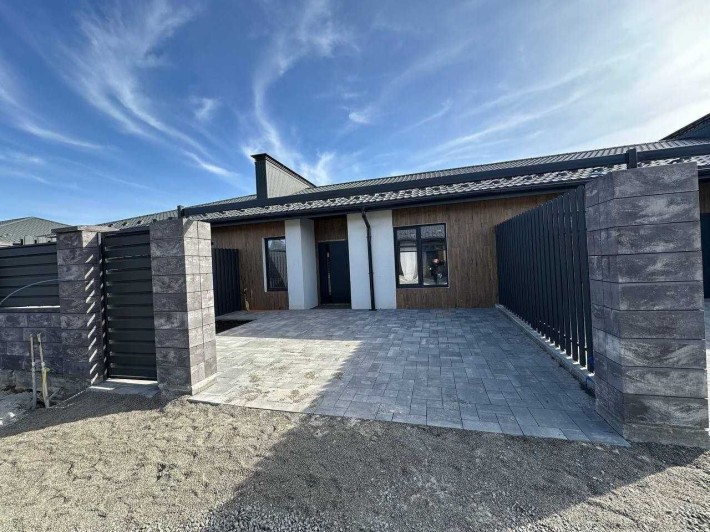 Таунхаус в Гостомелі з Газом, 61м2, зроблено під чистове наповнення - фото 1
