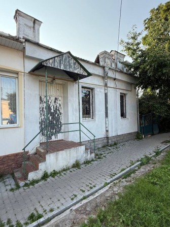 Продам частину будинку в центрі - фото 1