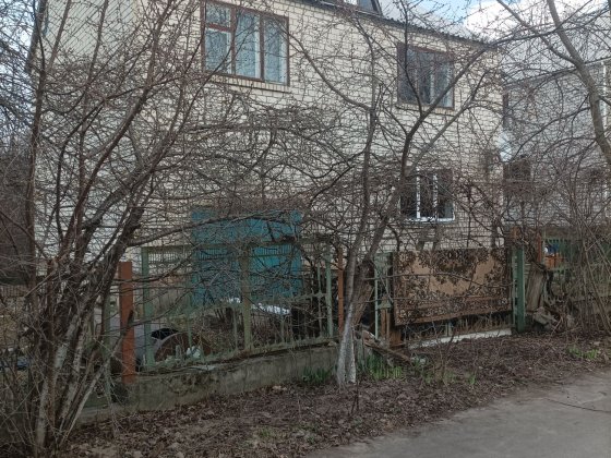 Продаю будинок та ділянку Канев