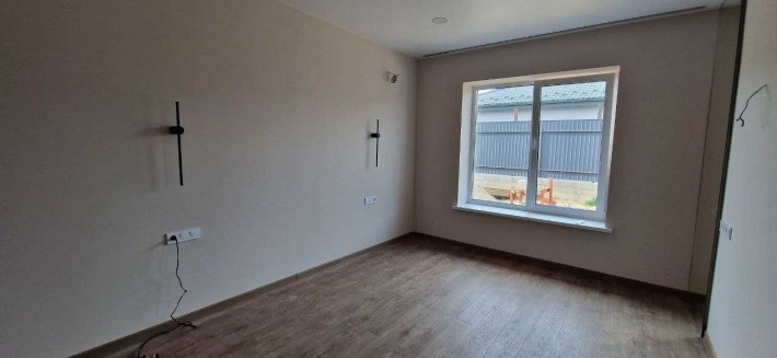 Таунхаус з ремонтом 66м2, та газом, власне паркомісце - фото 1