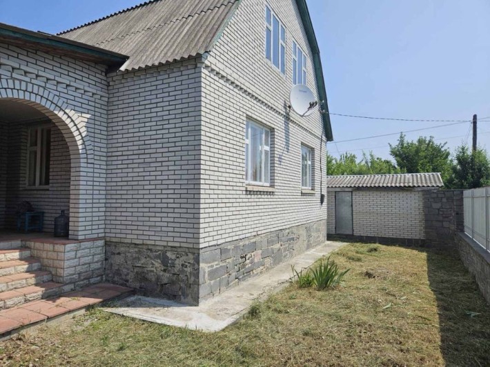 Будинок з ремонтом в Коростишеві 110м2 69000$ - фото 1