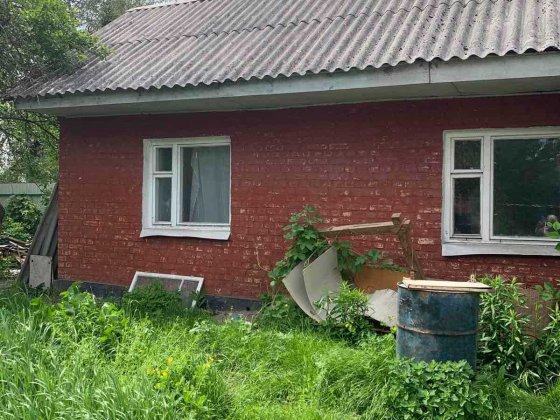 Продається  невеликий житловий Будинок в районі ЗОШ №1 Коростень