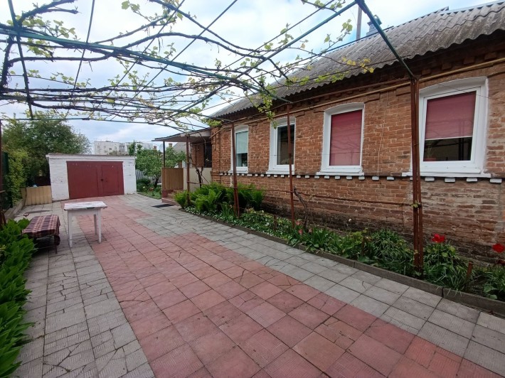 4-кімн будинок р-н 10 школи - фото 1