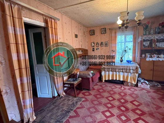 Продам трьохкімнатний будинок у селі Верхні Озеряни(Мерефа).