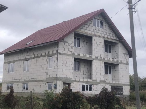 Будинок для великої семї , поруч з Мукачевом Мукачеве