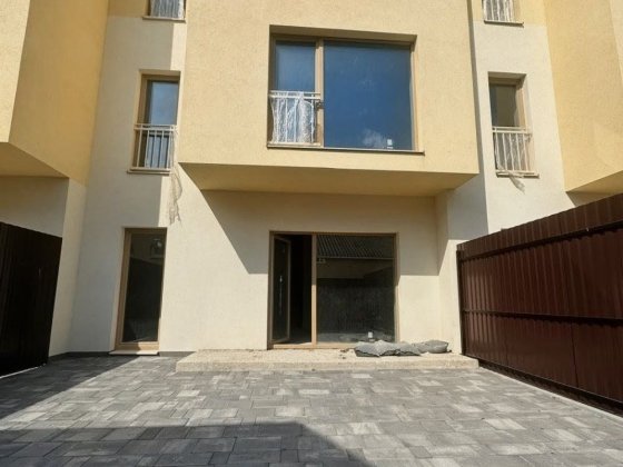 Продаж трьох поверхового таунхауса м. Мукачево вул.Петефі 6 Мукачеве