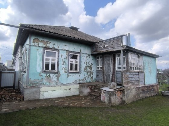 Продаються 1/2 будинку м.Прилуки.вул Густинська. Прилуки