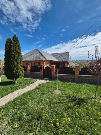 Продам БУДИНОК 110 кв.м. Естетика комфорту. 18 соток. рн № 3 школи - фото 1