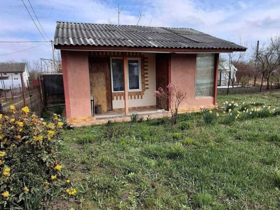 Продам цегляну дачу в межах міста Шептицький