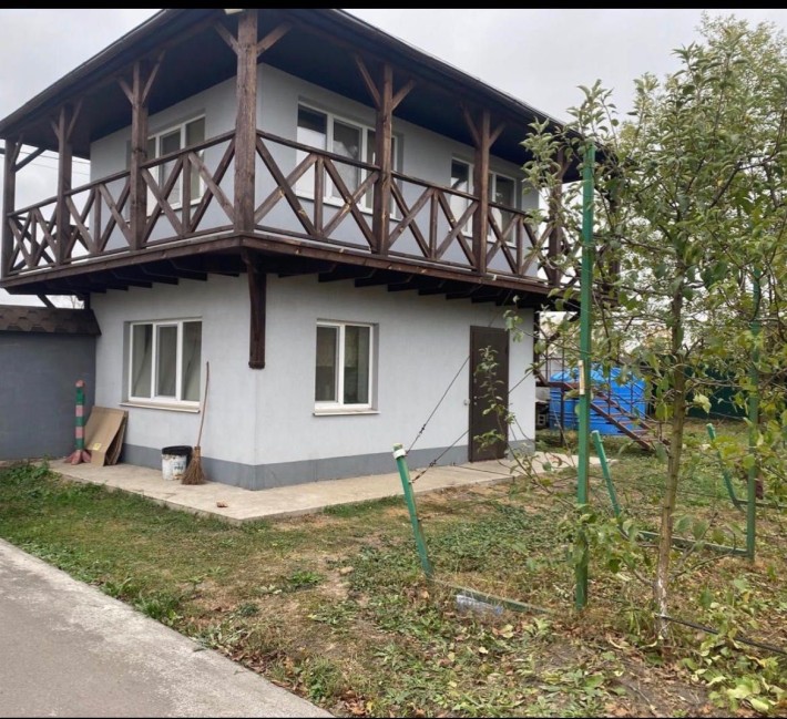 Житло та підсобне господарство для сімейного життя - фото 1