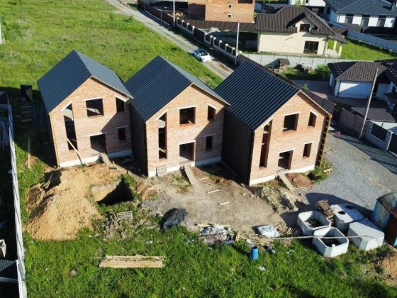 Продам сучасний таунхаус Березина