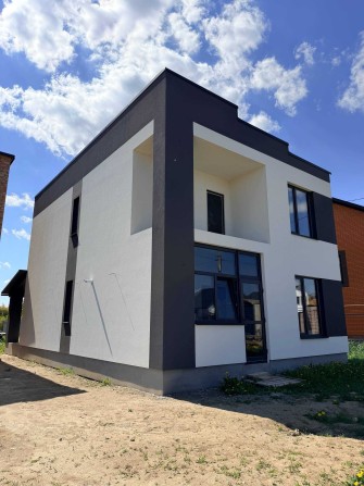 Продаж двоповерхового будинку в 5-ти хвилинах від міста - фото 1