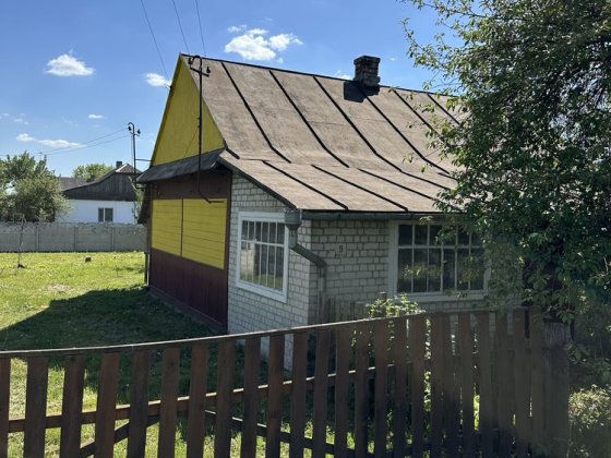 Продається будинок з земельною ділянкою в центрі м. Камінь-Каширський Камінь-Каширський