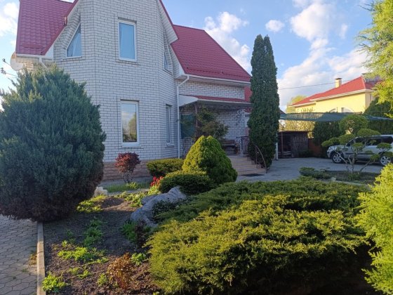Продам дом СМТ Слобожанское (Караван) 200кв.м Слобожанське