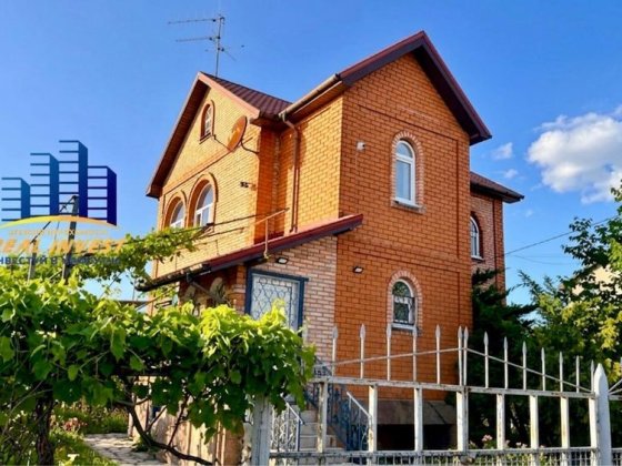 Продам будинок в с. Новоселівка