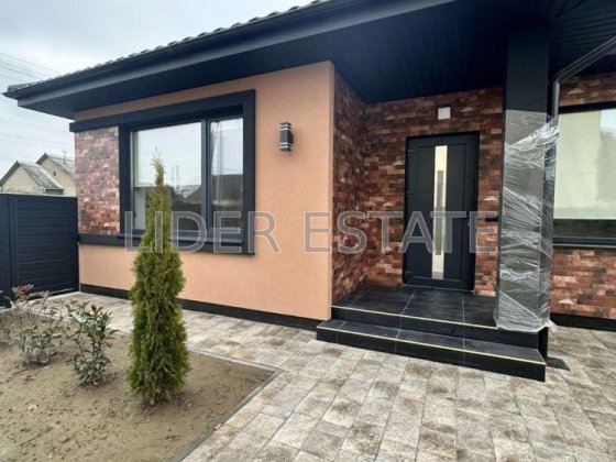 Продам дуплекс 172 000$ с.Минай Мінай