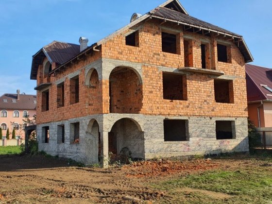 Продається недобудований будинок Сторожниця