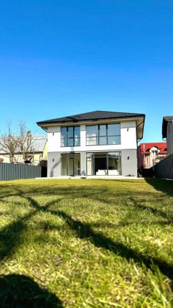 Укомплектований будинок з авторським ремонтом, 7сот. землі - фото 1