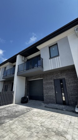 Продаж дуплекса з ремонтом у Вовчинцях - фото 1