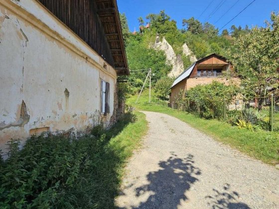 Будинок під реконструкцію в центрі Косова на ділянці 9,32сотих Косов