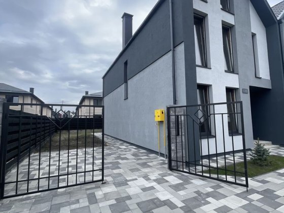Дуплекс в закритому котеджному містечку Крюківщина