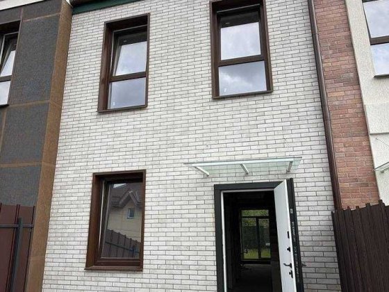 Святопетрівське просторий таунхаус 92 м² поруч із вул.  Соборна з усіма комунікаціями