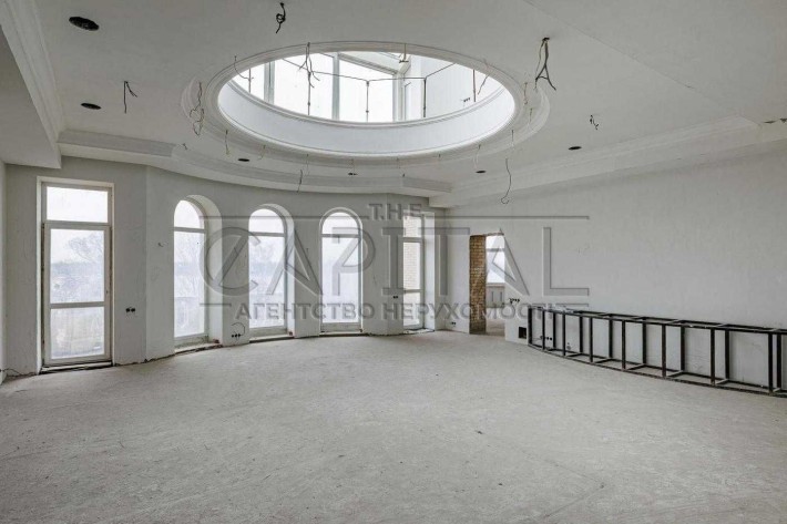 Продажа дома 1450м2/с.Козин/Обуховский р-н/ул.Старокиевская/3 км Дамбы/выход на Днепр/180 соток/Без  - фото 1