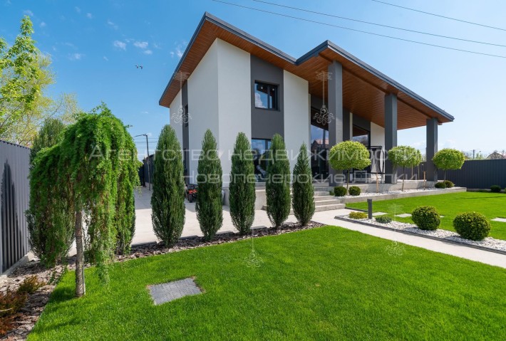 Продаж будинку з новим ремонтом 250 м2 + гостьовий будинок 110м2 Козин Конча Заспа - фото 1