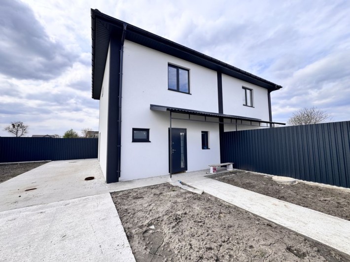 Продається дуплекс площею 85 м² з власною ділянкою 2,5 сотки. - фото 1