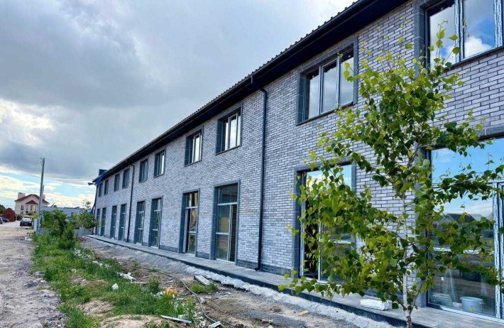 Таунхаус 67 м² з власним двориком і своїм паркомісцем. Газ. Закритий ЖК Святопетрівське. Від забудов - фото 1