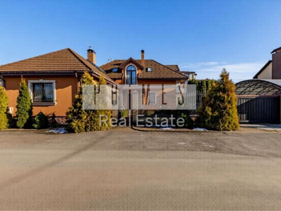 Продаж розкішного будинку в Гатному, з ремонтом Гатне