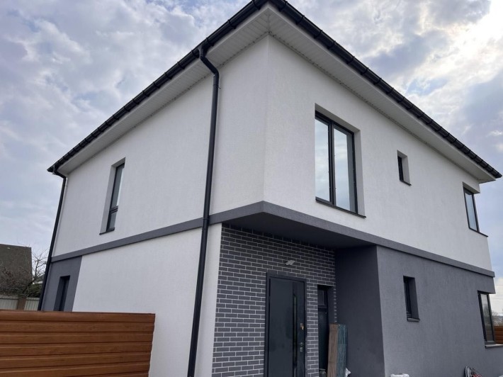 Продається будинок з ремонтом, 170 м2, на 5ти сотках землі. Білогородка. - фото 1