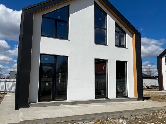 Сучасна архітектура та простір — Білогородка, вул. Аличова. Сучасний Barnhouse. Білогородка