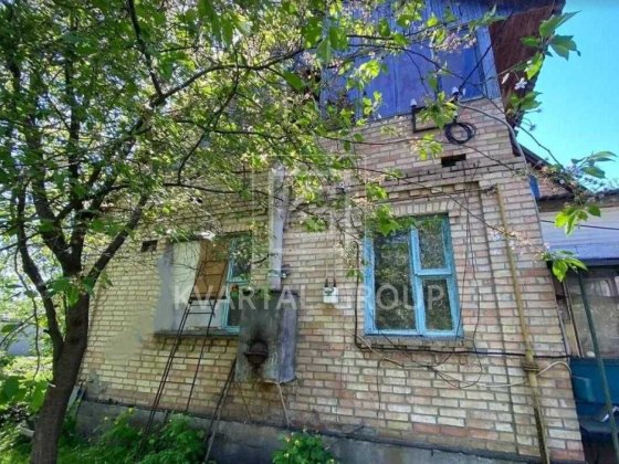 Продається будинок у затишному районі Ворзеля,через дорогу невеликий ліс та свіже повітря Ворзель