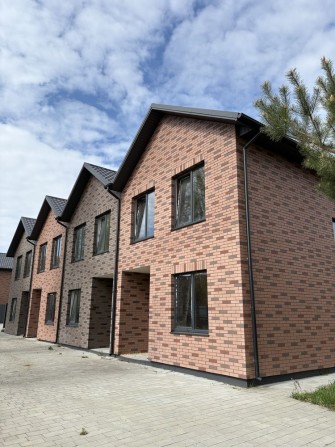 Таунхаус 96 м² з газом у Ворзелі | без комісії | від $65 000 - фото 1
