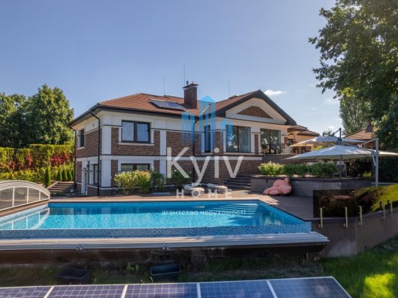 Ходосівка/ Елітний будинок з ремонтом/ 370 м2/ 22 сотки/ Басейн/ Ліс
