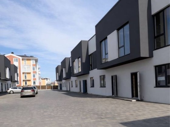 Продаю таунхаус кутовий з каміном від забудовника Білогородка