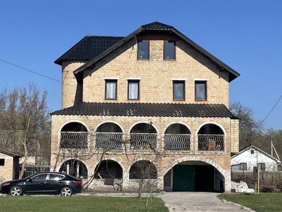 Вишеньки Продаж Будинку 200 м. кв. підвал Світло Газ. 25 сот. Гнідин