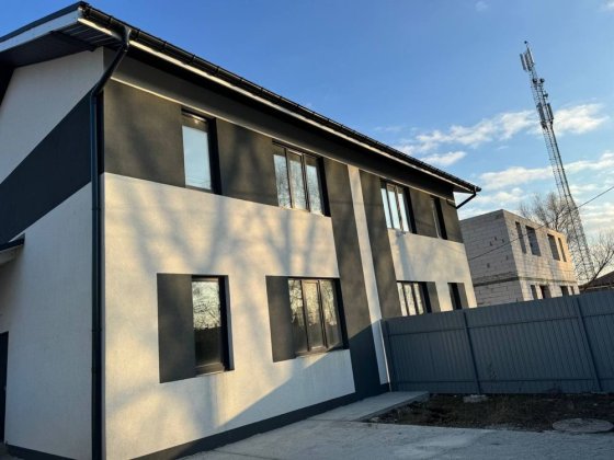 Без комісії. Продам дом с.Вишенки 97 кв.метрів Вишеньки