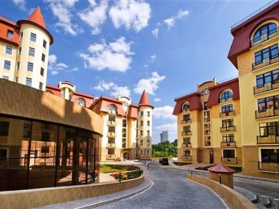 Продам 4-кімн.квартиру в ЖК "Альпійське містечко" вул.Протасів Яр 8 Київ